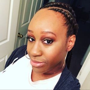 Meet your Posher, Anecia